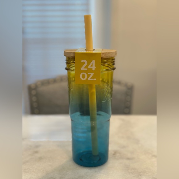 WAWA limited edition Island Surf 🏄‍♂️ Reusable Tumbler / Mug - 24oz - Picture 4 of 8